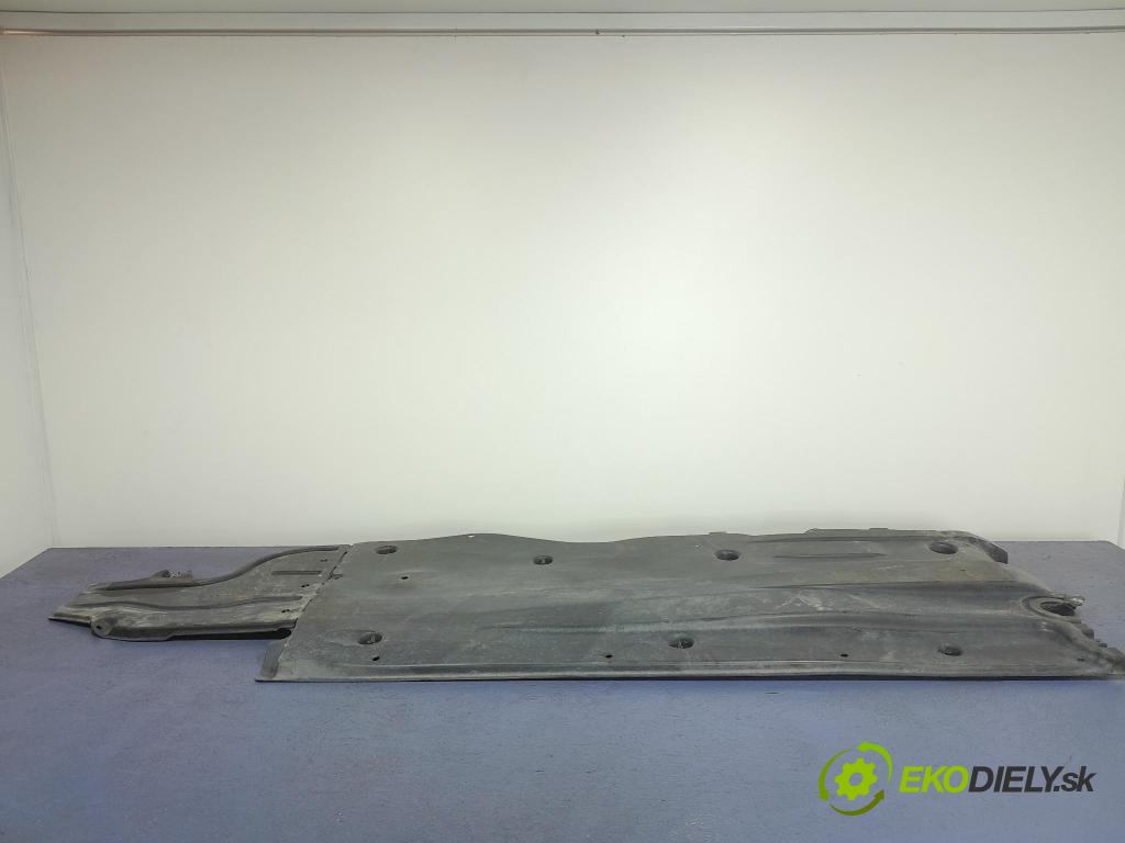 Seat Leon 2021 kryt Plast: podvozek: 5WA825201E