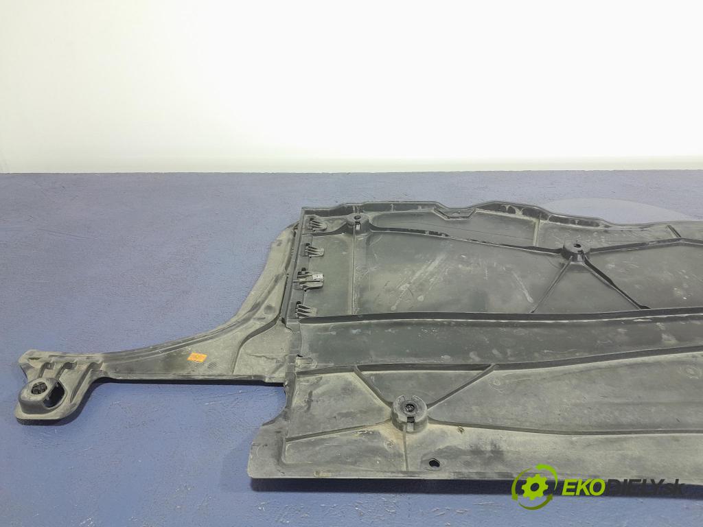 Seat Leon 2021 kryt Plast: podvozek: 5WA825202E