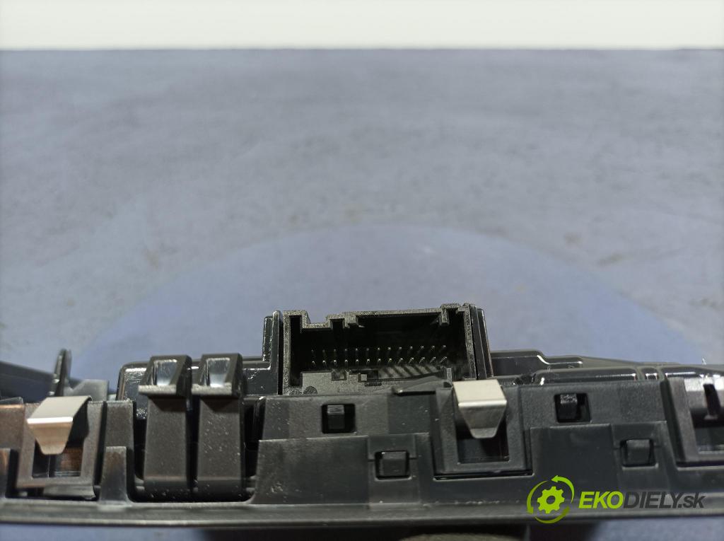 Seat Leon 2021 Lampy Uvnitř 5H0959561AP