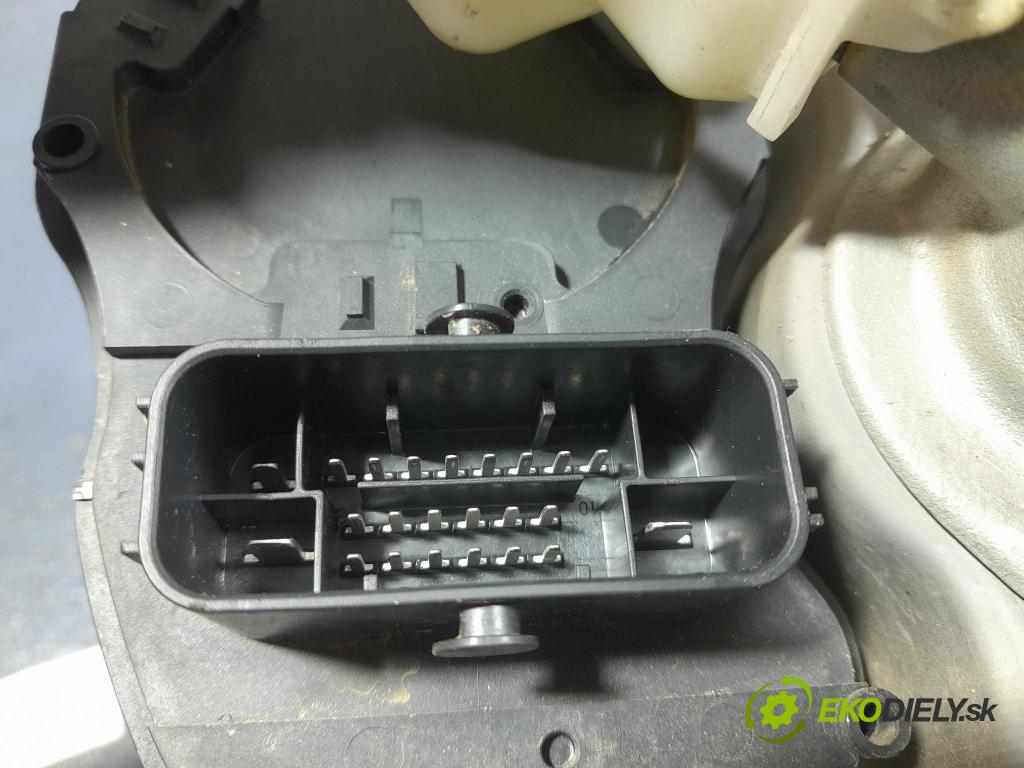 Seat Leon 2021 servo Brzdy: 5WB614105AB