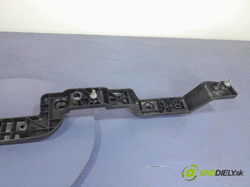 Land rover Range rover 2024 kryt Plast: podvozek: K8D2-113C52-AB