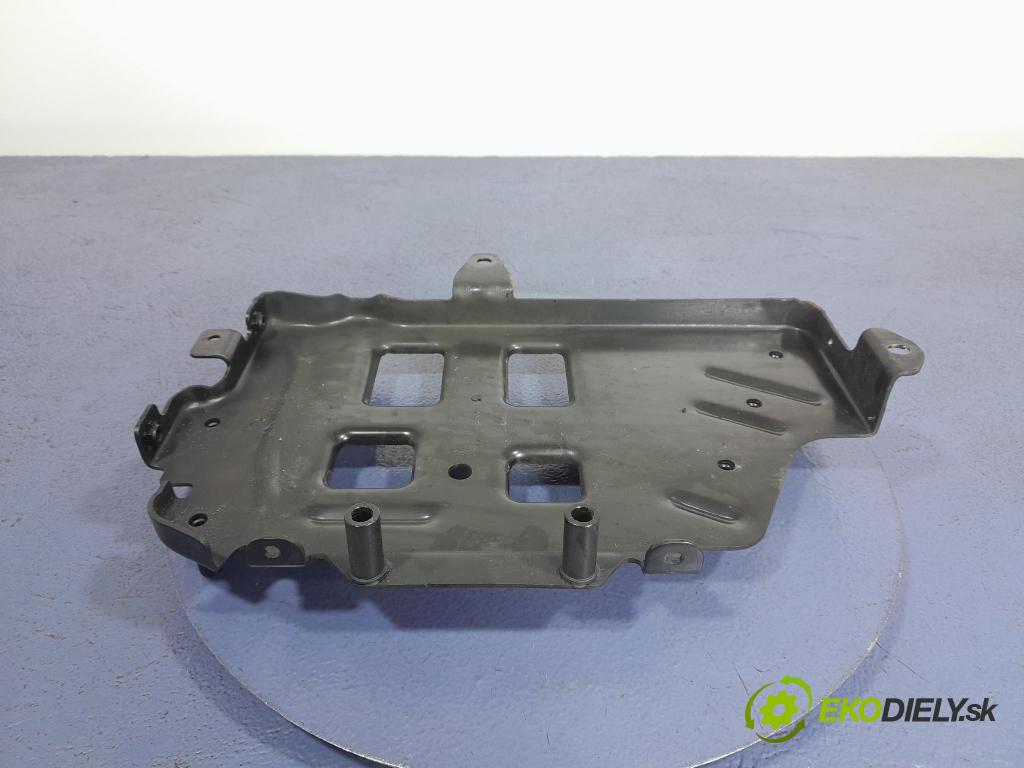 Land rover Range rover 2024 Chladič Vzduch: K8D2-6K767-BA