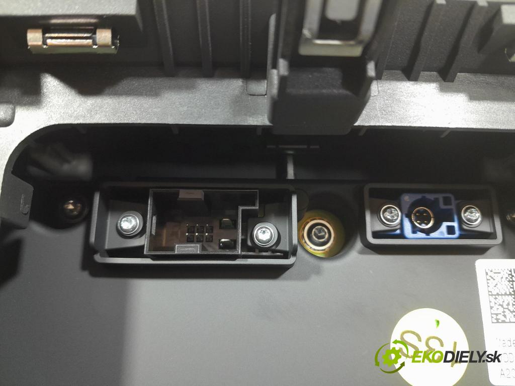 Seat Leon 2021 displej Radio / GPS 5FA919605