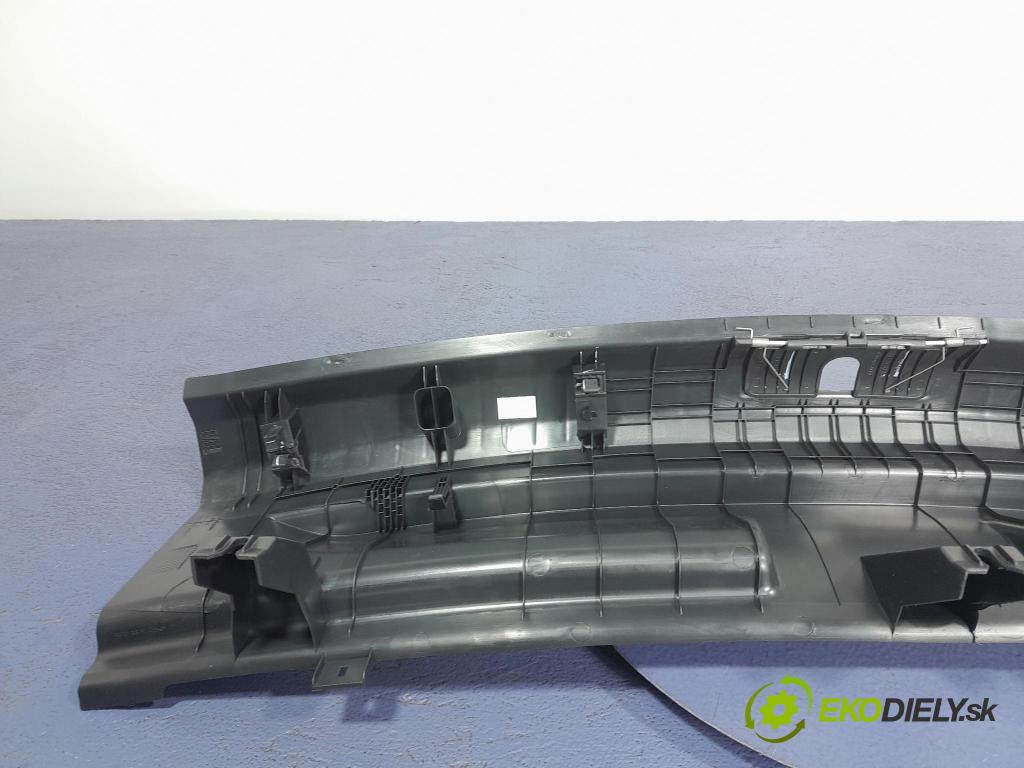Seat Leon 2021 kryt Plast: Interiéry: 5FE863459E