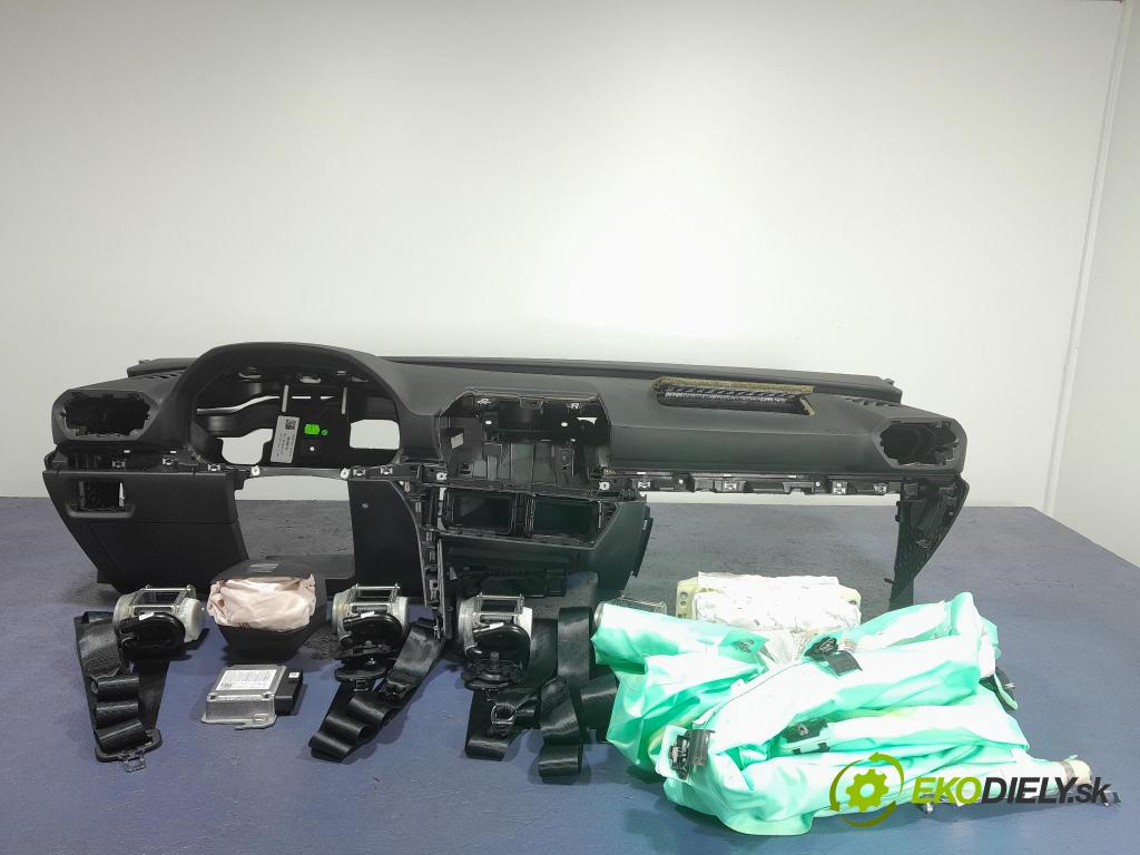 Seat Leon 2021 kokpit,přistrojova deska 5FB857003M