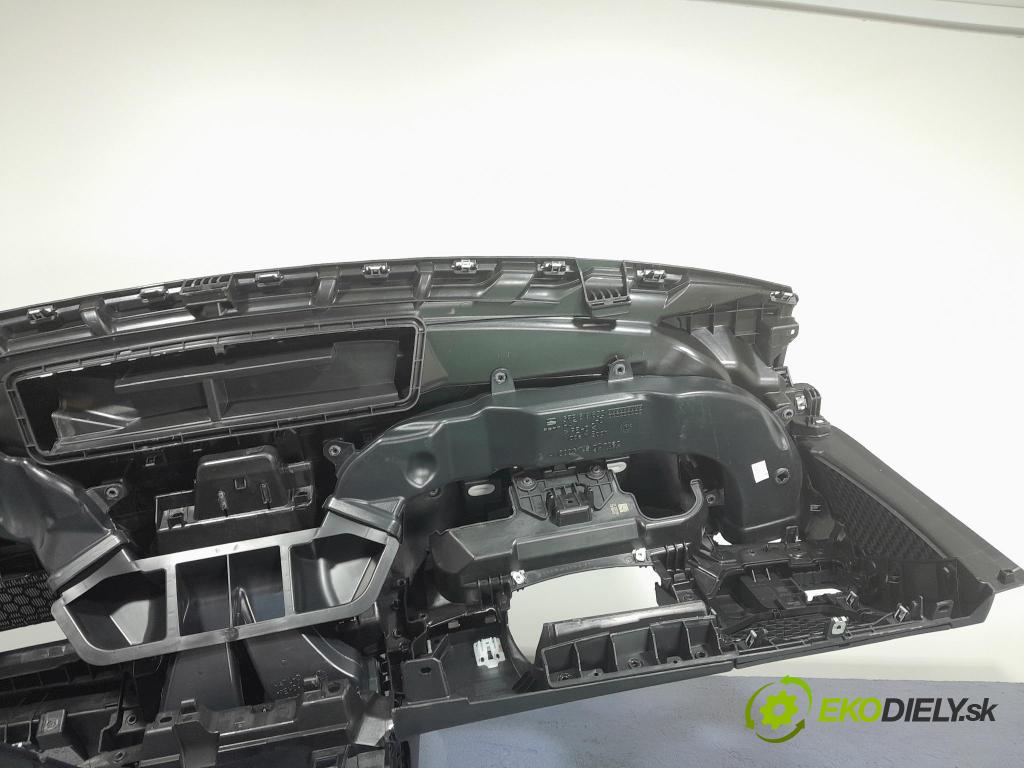Seat Leon 2021 kokpit,přistrojova deska 5FB857003M