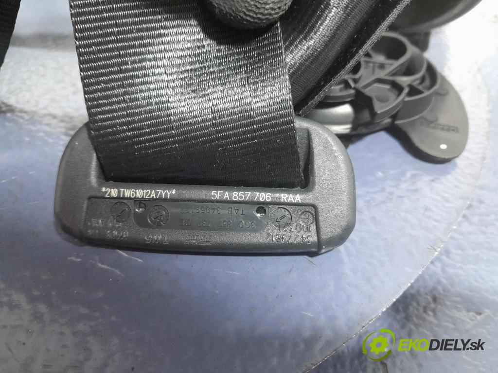 Seat Leon 2021 kokpit,přistrojova deska 5FB857003M