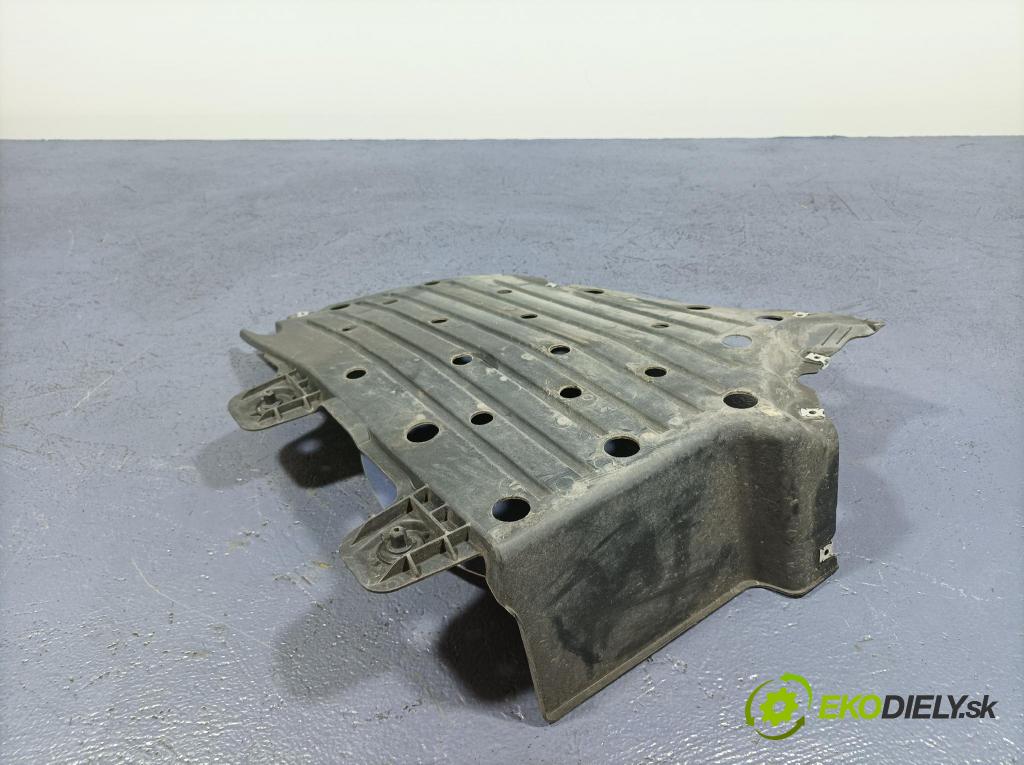 Seat Leon 2021 kryt Plast: podvozek: 5F9825102