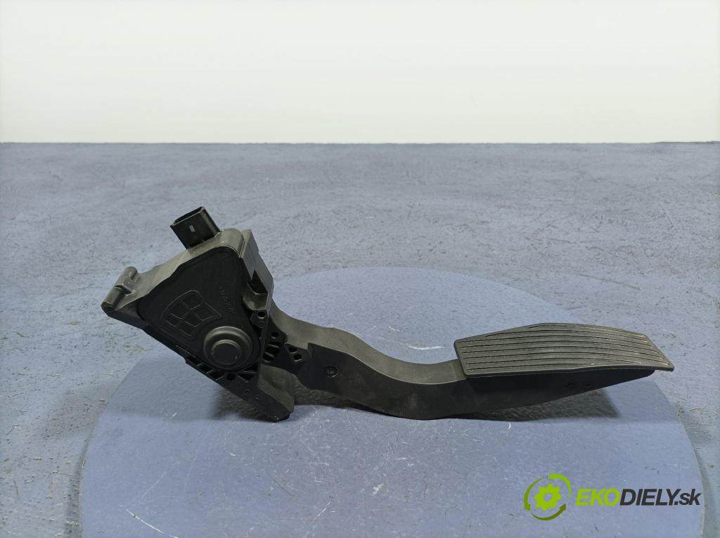 Opel Insignia 2018 pedal Plyn: 84657610