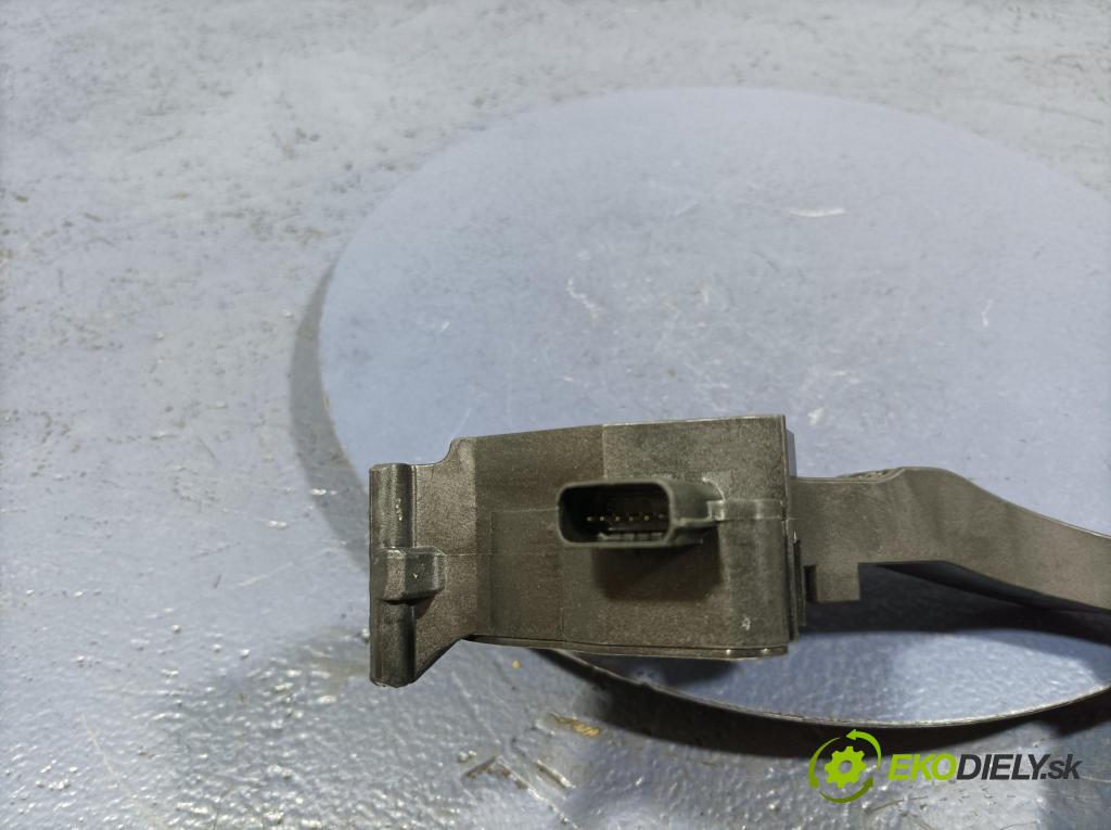 Opel Insignia 2018 pedal Plyn: 84657610
