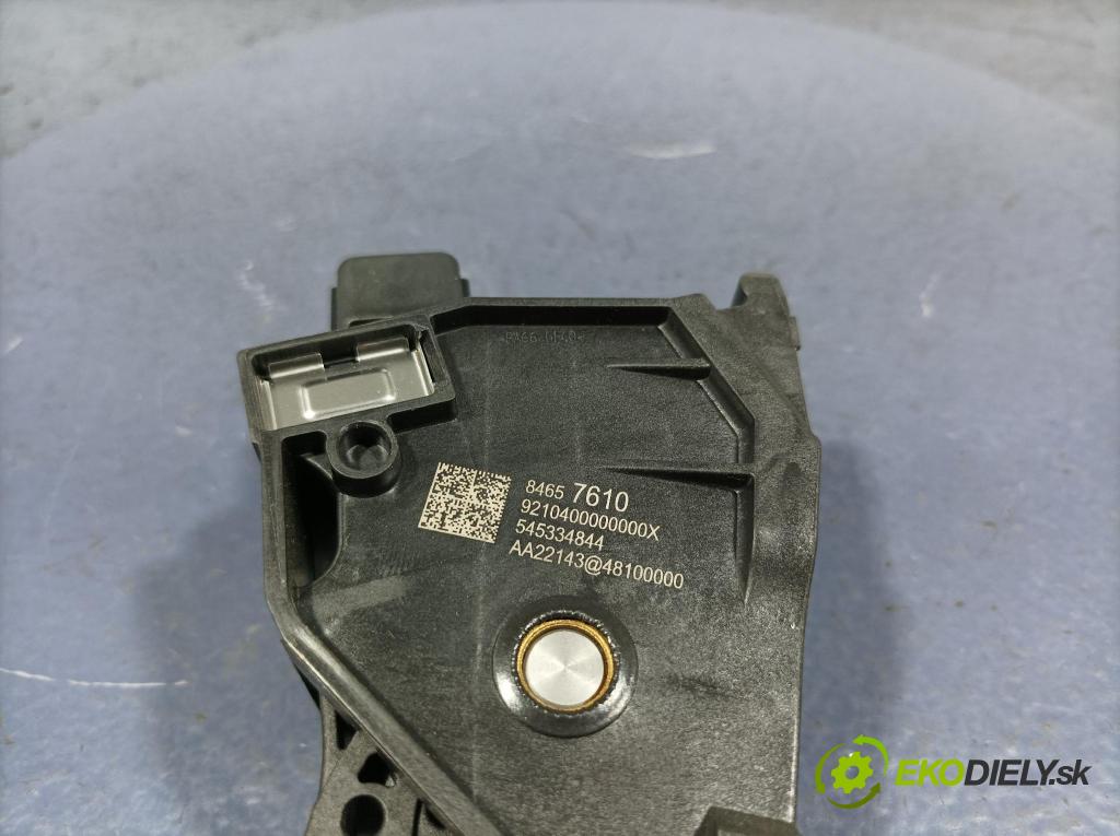 Opel Insignia 2018 pedal Plyn: 84657610
