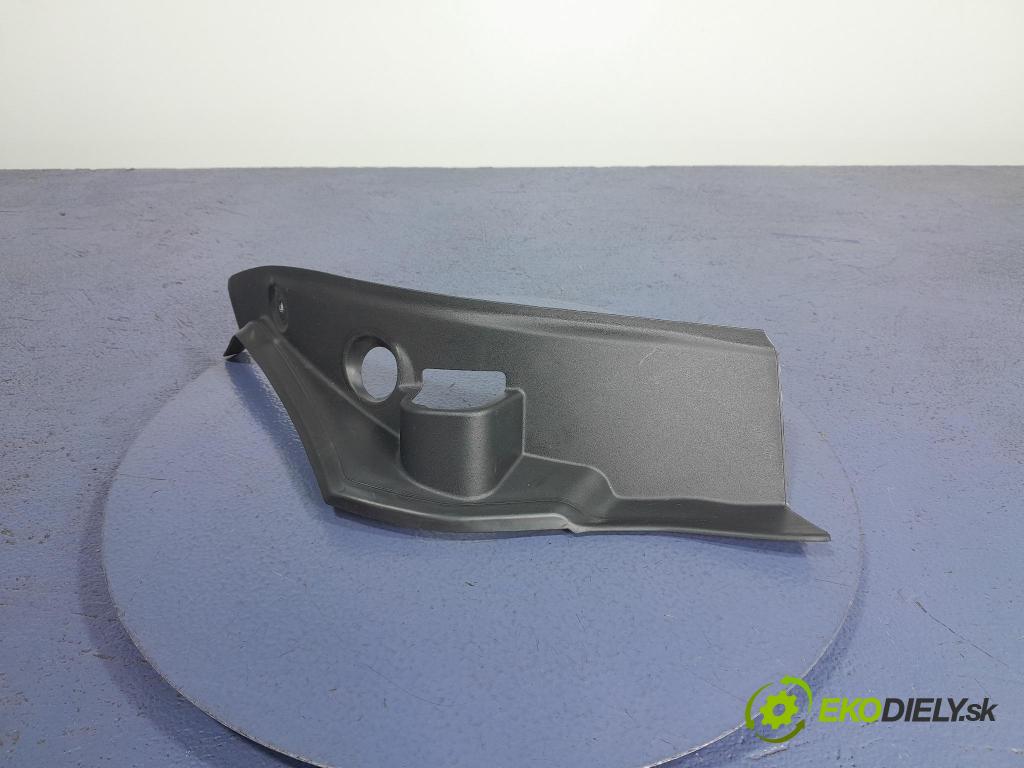 Bmw X4 2022 kryt Plast: Interiéry: 7424427