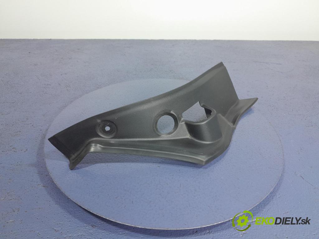 Bmw X4 2022 kryt Plast: Interiéry: 7424427