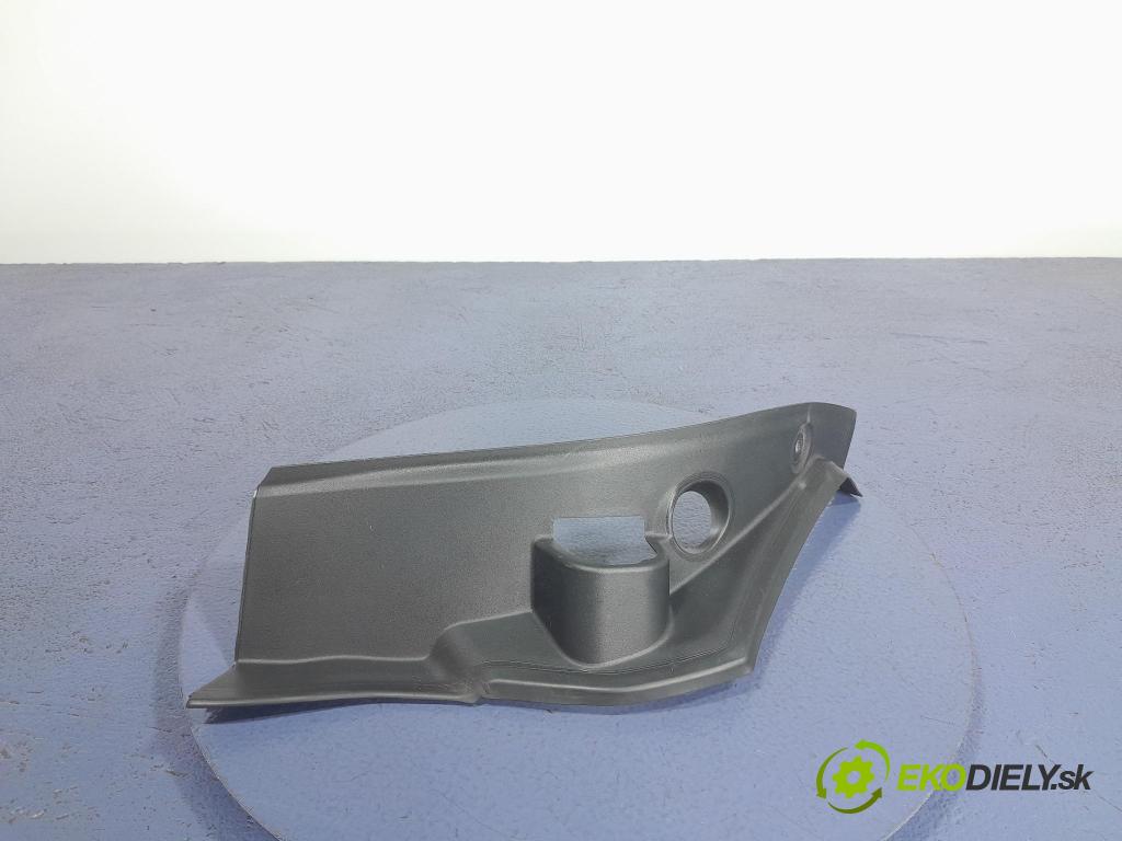 Bmw X4 2022 kryt Plast: Interiéry: 7424428
