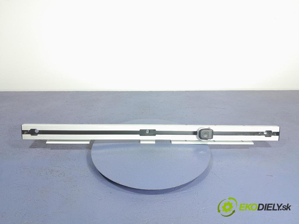 Bmw X4 2022 lišta kufra: 7396571