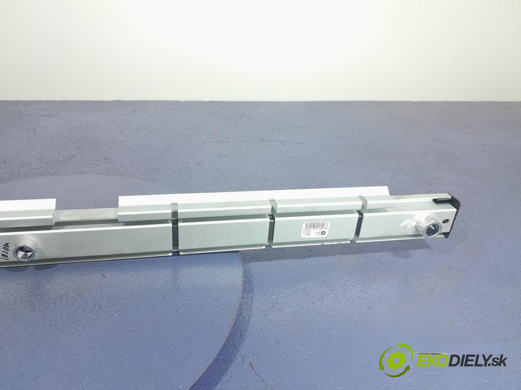 Bmw X4 2022 lišta kufra: 7396571