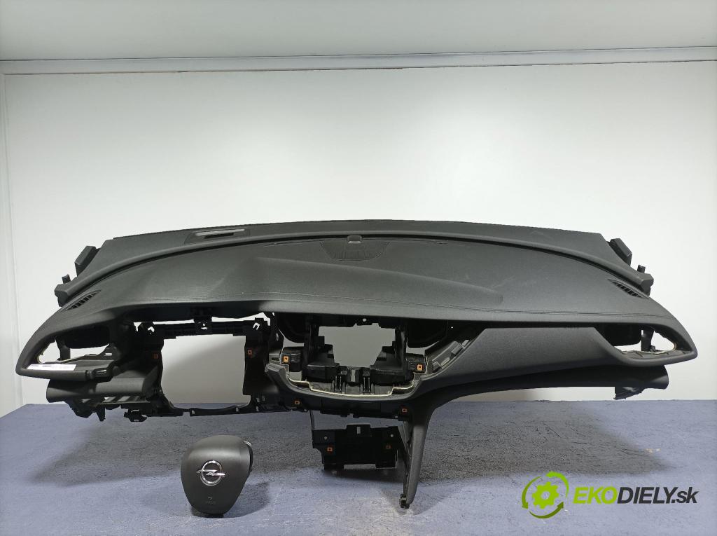 Opel Insignia 2018 kokpit,pristrojová doska 84126107