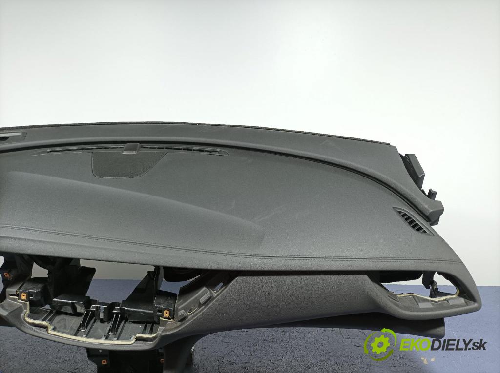 Opel Insignia 2018 kokpit,pristrojová doska 84126107