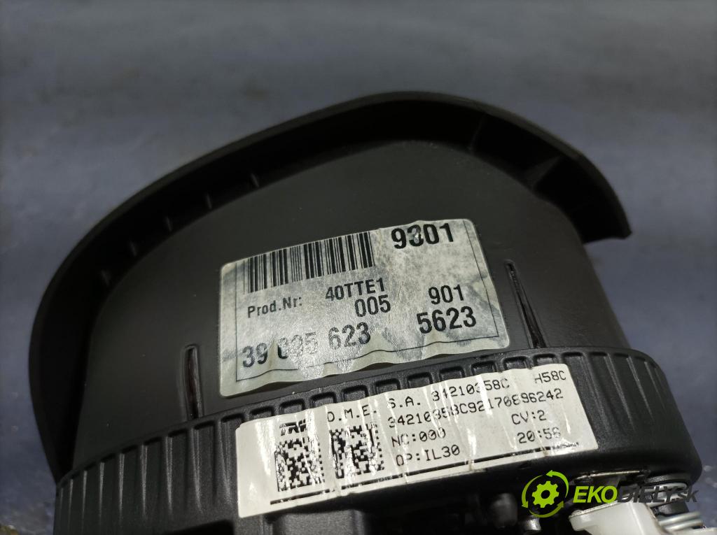 Opel Insignia 2018 kokpit,pristrojová doska 84126107