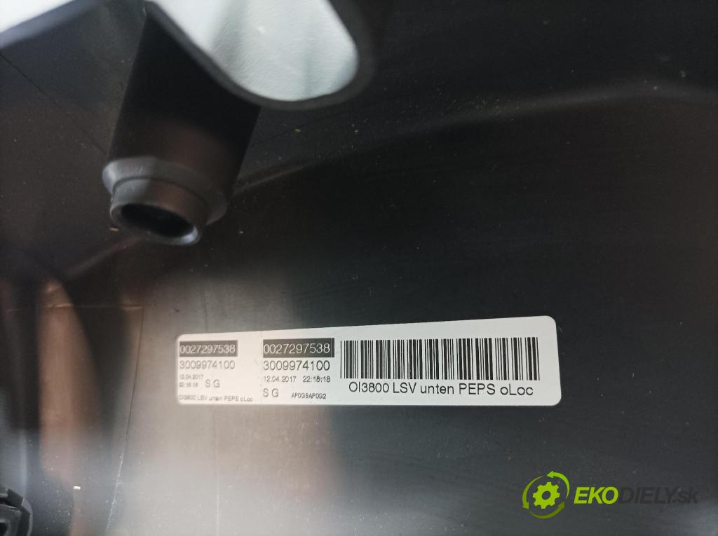 Opel Insignia 2018 kryt Plast: Interiéry: 551186240