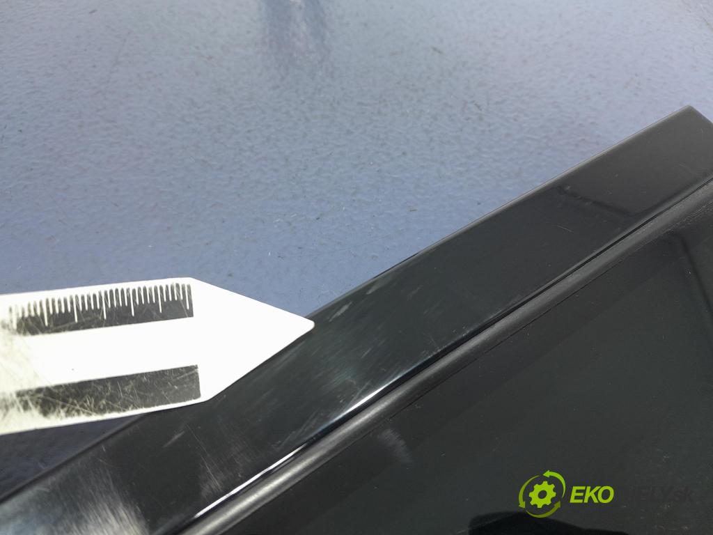 Bmw X4 2022 sklo dvere zad ľavé 7416543