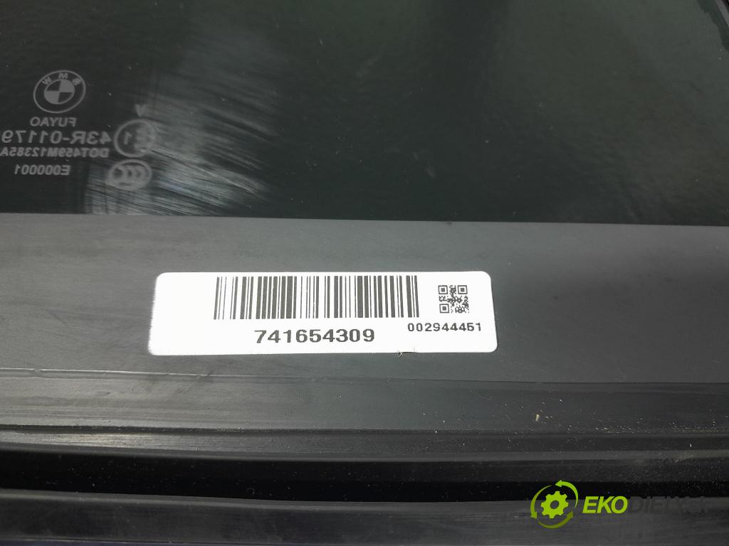 Bmw X4 2022 sklo dvere zad ľavé 7416543