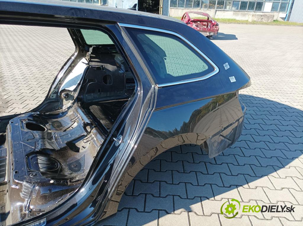 Skoda Superb 2017 blatník zad Vľavo: