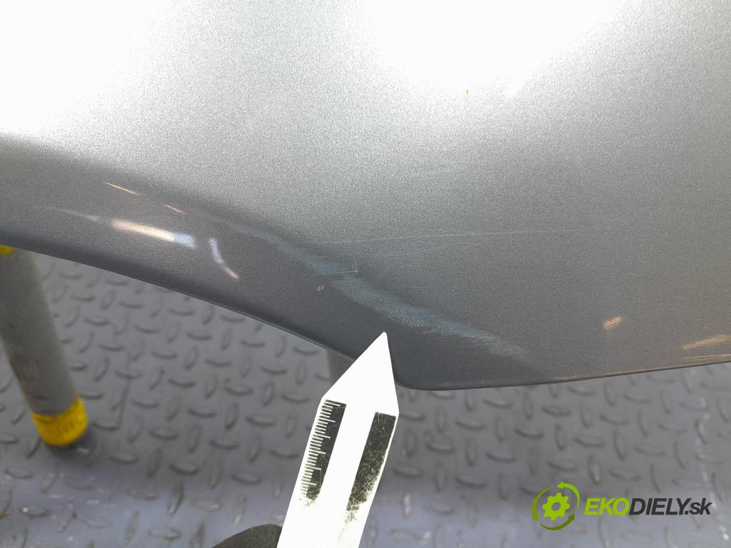 Citroen C5 2005 blatník Predné v pravo: