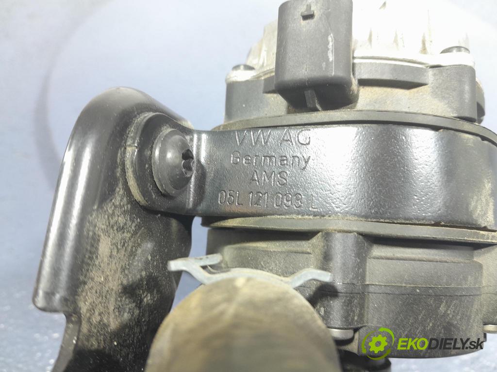 Audi Q5 2021 čerpadlo Voda: 04L965567