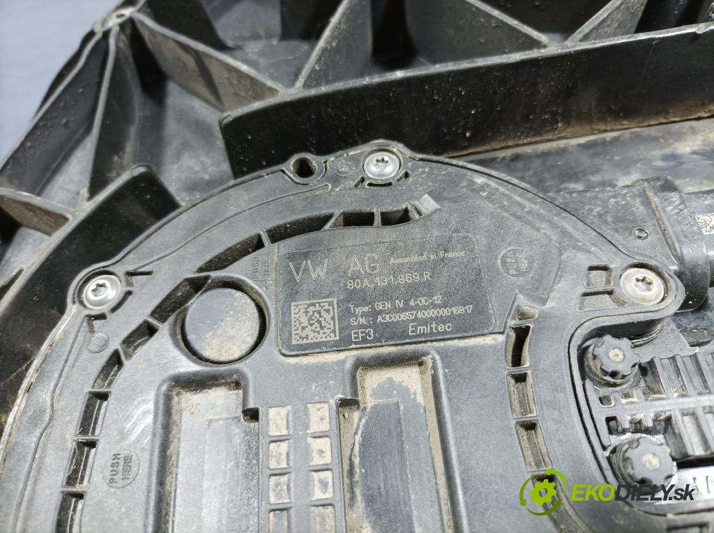 Audi Q5 2021 Nádrž: AdBlue: 80A131878AR