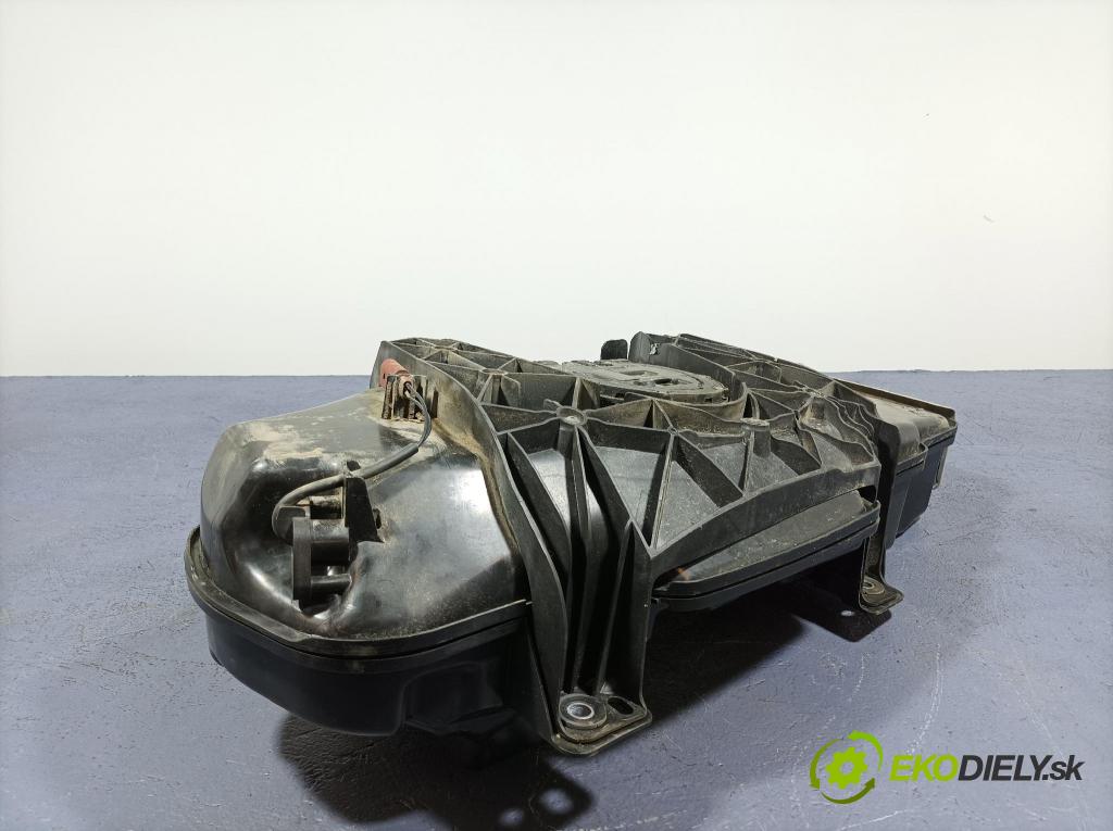 Audi Q5 2021 Nádrž: AdBlue: 80A131878AR