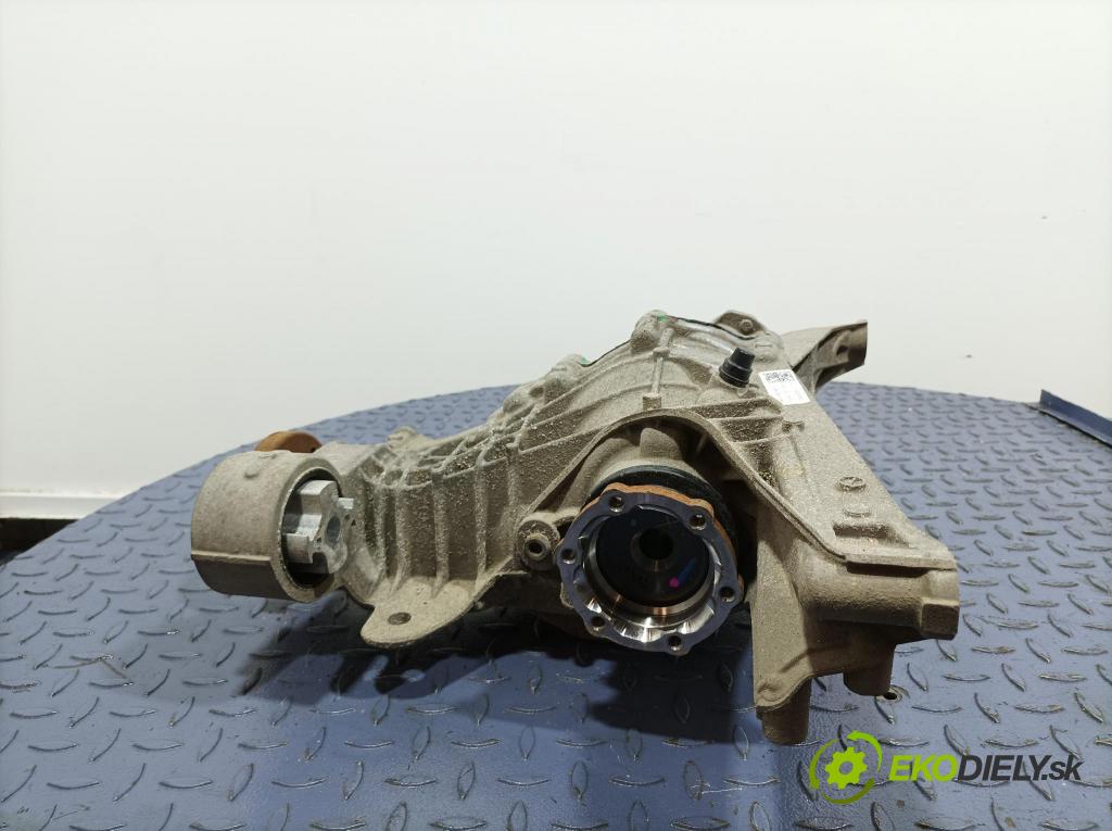 Audi Q5 2021 Most: Zadný: 0B0500043L