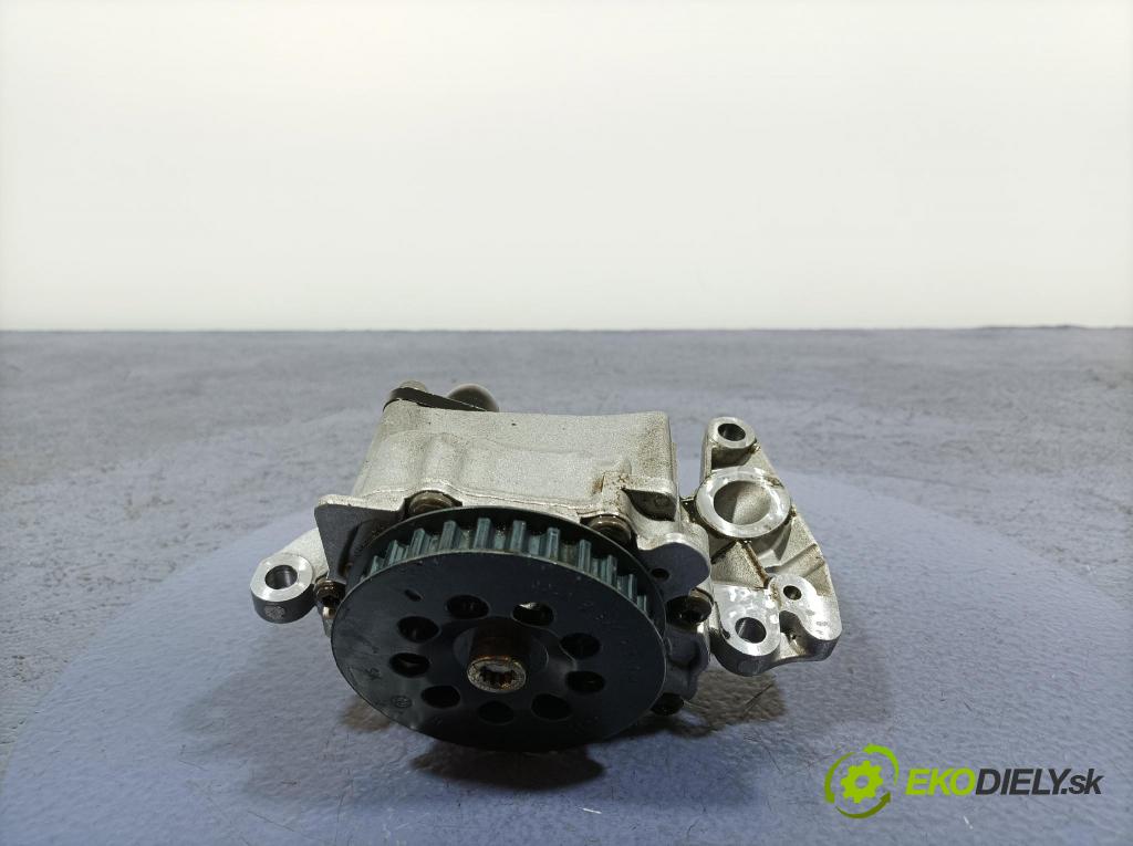 Audi Q5 2021 čerpadlo oleja 05L115103D