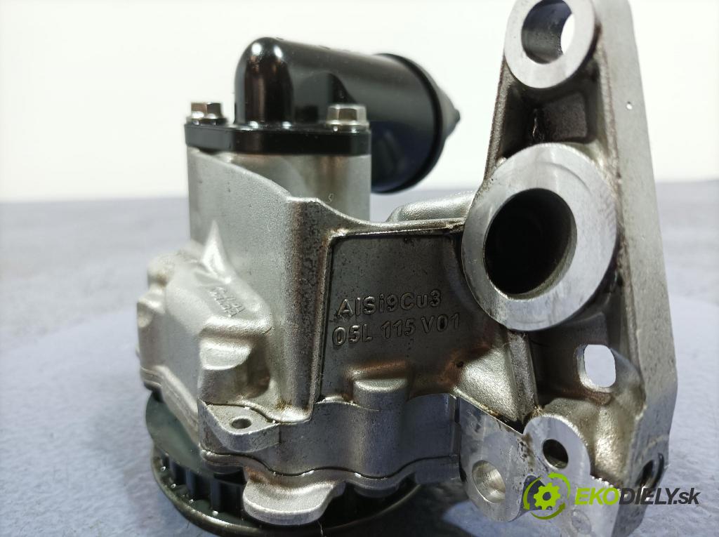 Audi Q5 2021 čerpadlo oleja 05L115103D