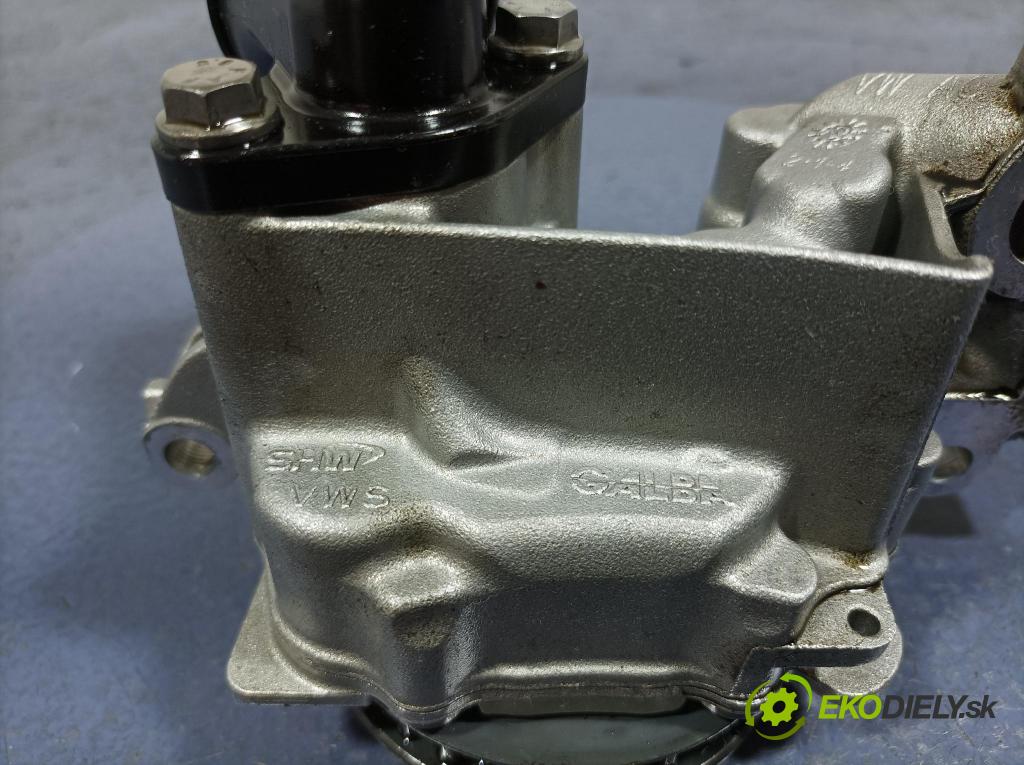 Audi Q5 2021 čerpadlo oleja 05L115103D