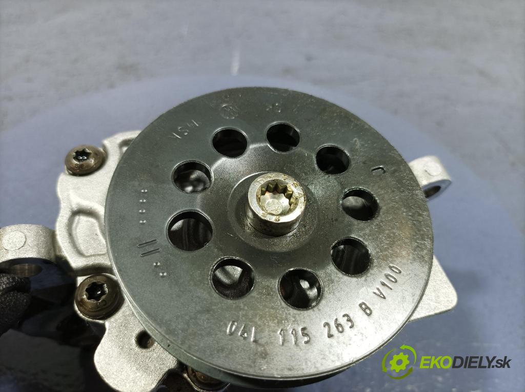 Audi Q5 2021 čerpadlo oleja 05L115103D