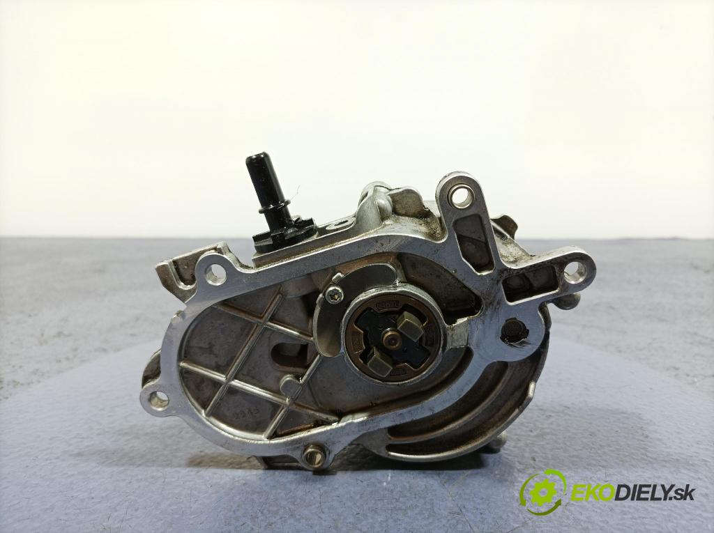 Audi Q5 2021 čerpadlo vákuová 05L145100