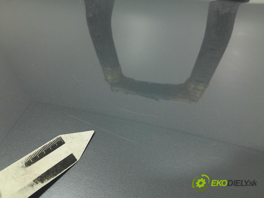 Audi A4 2002 zadna dveře kufra: kufra: