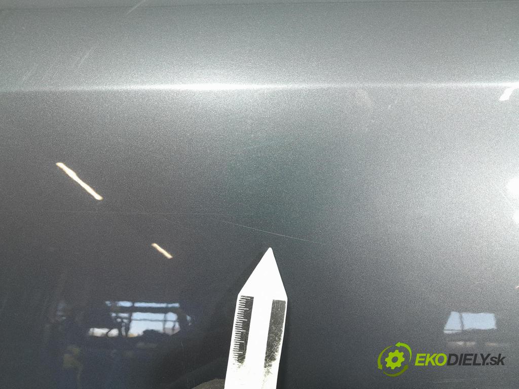 Audi A4 2002 dvere zad Vľavo: