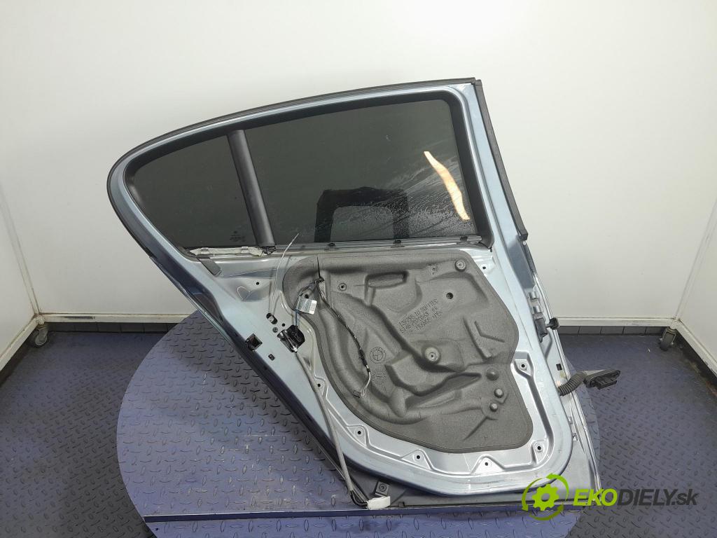 Bmw Seria 1 2004 dvere zad Vľavo: 