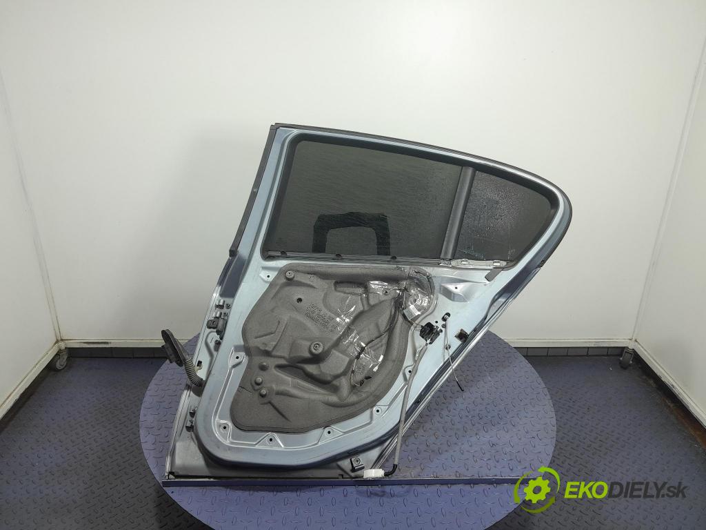 Bmw Seria 1 2004 dvere zad pravé 