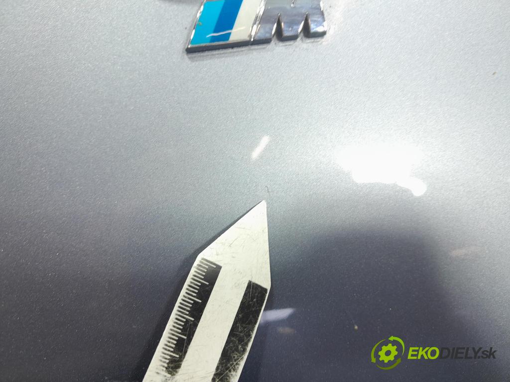 Bmw Seria 1 2004 blatník Predné v pravo: