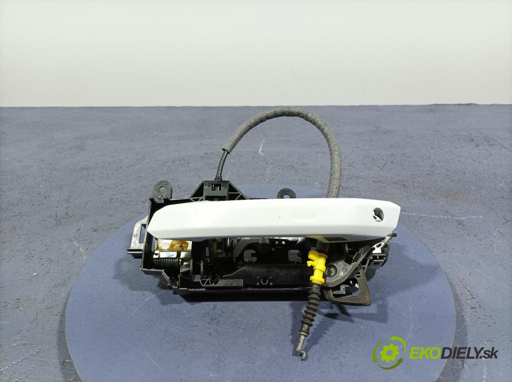 Audi Q5 2021 rukoväť Predné ľavá