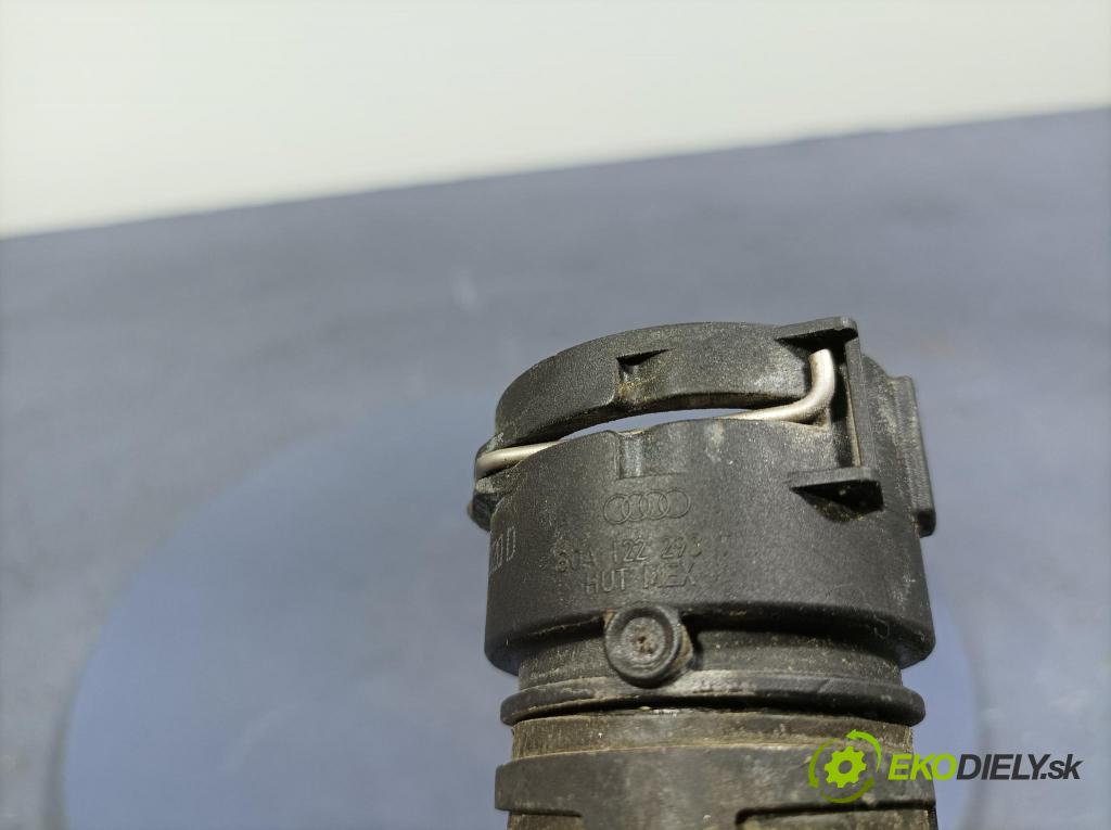 Audi Q5 2021 rúrka Chladič: 80A122101BS