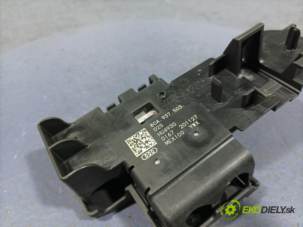 Audi Q5 2021 skrinka Poistky: 80A937503