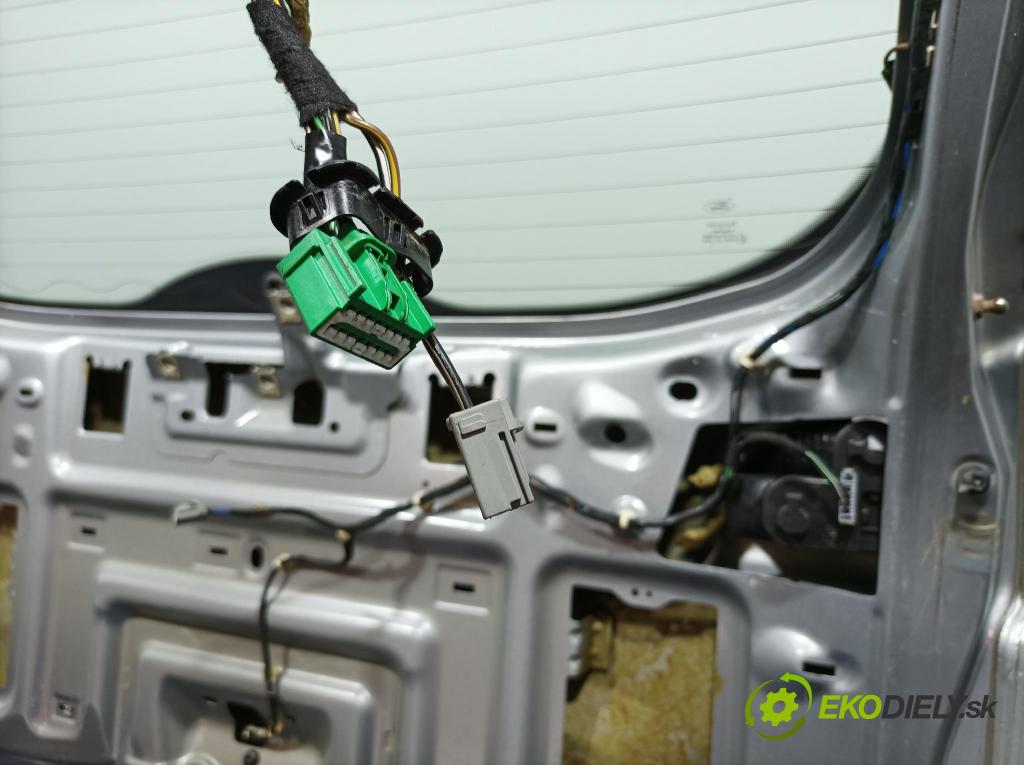 Ford S-max 2008 zadna dveře kufra: kufra: 