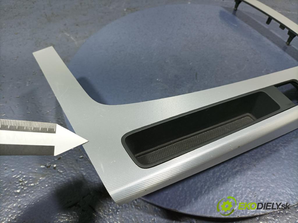 Audi Q5 2021 lišta Dekoratívne: 80B863969