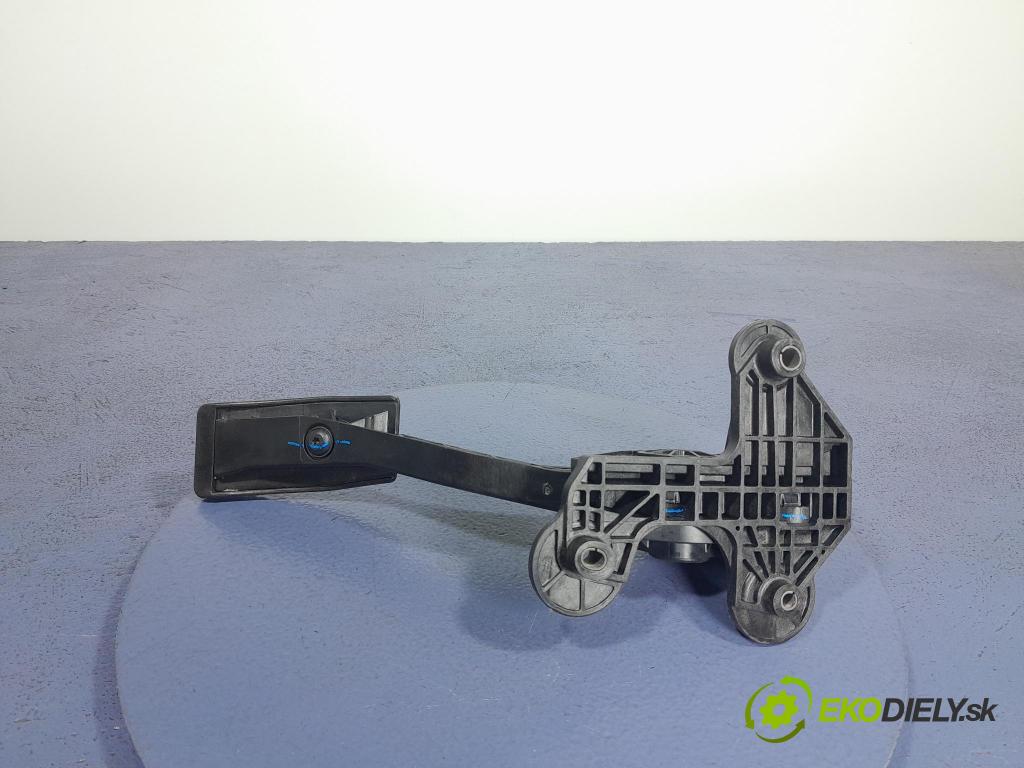 Ford Mustang 2019 pedal Plyn: CR33-9F836-AC