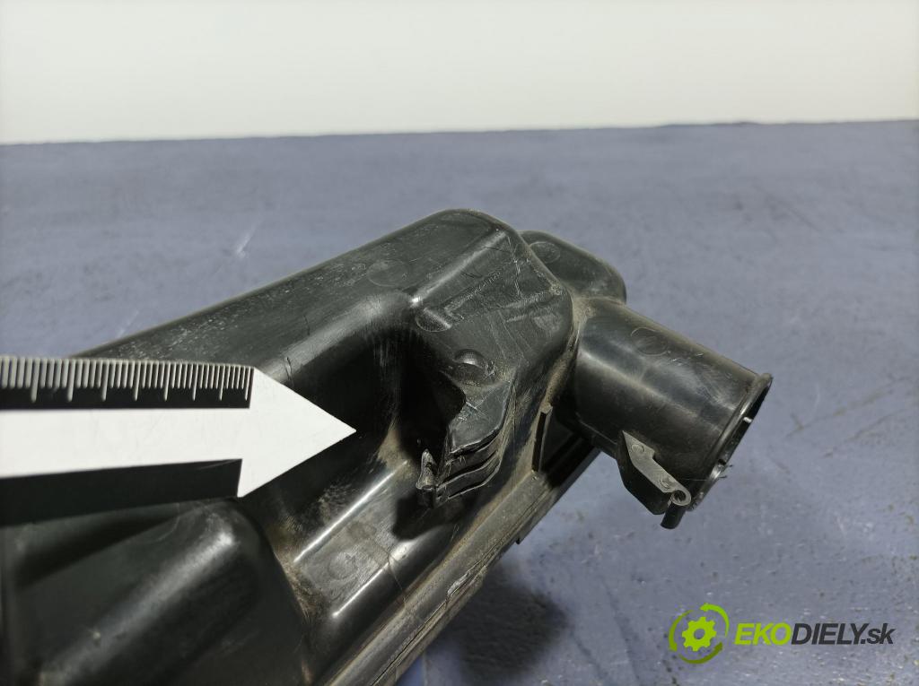 Audi Q5 2021 nádržka Podložka: 80A955451