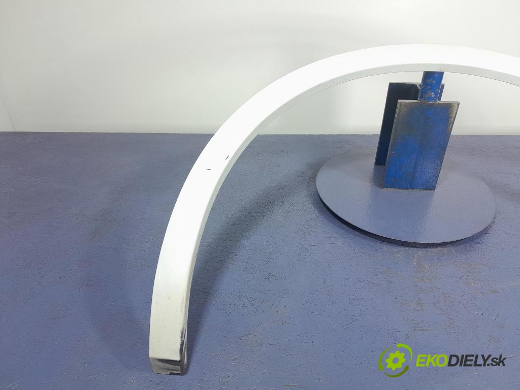 Audi Q5 2021 blatnik Zad: v pravo: 80A853818A